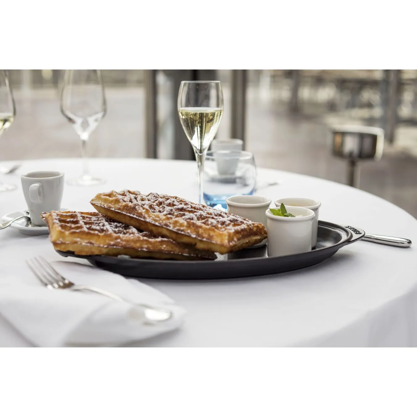 Staub Ovnfad Med Låg 31 Cm, Støbejern - Billede 3